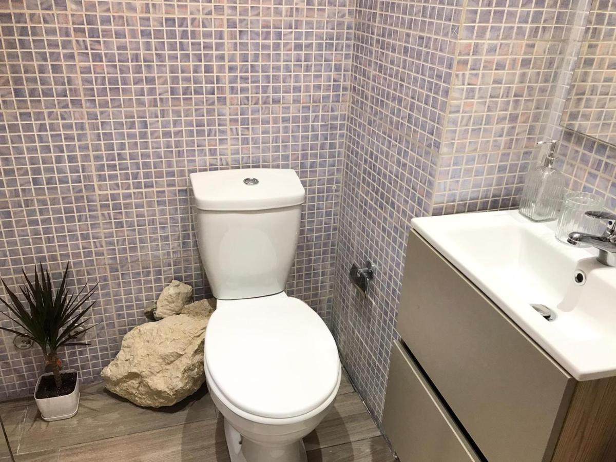 Trea Accomodations - Suite Lungomare Vlorë Exteriör bild