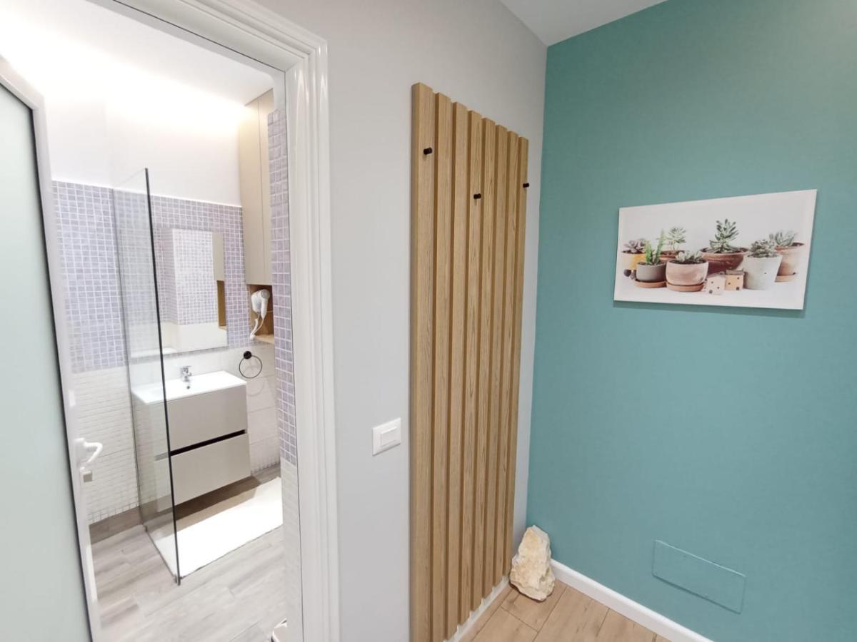Trea Accomodations - Suite Lungomare Vlorë Exteriör bild