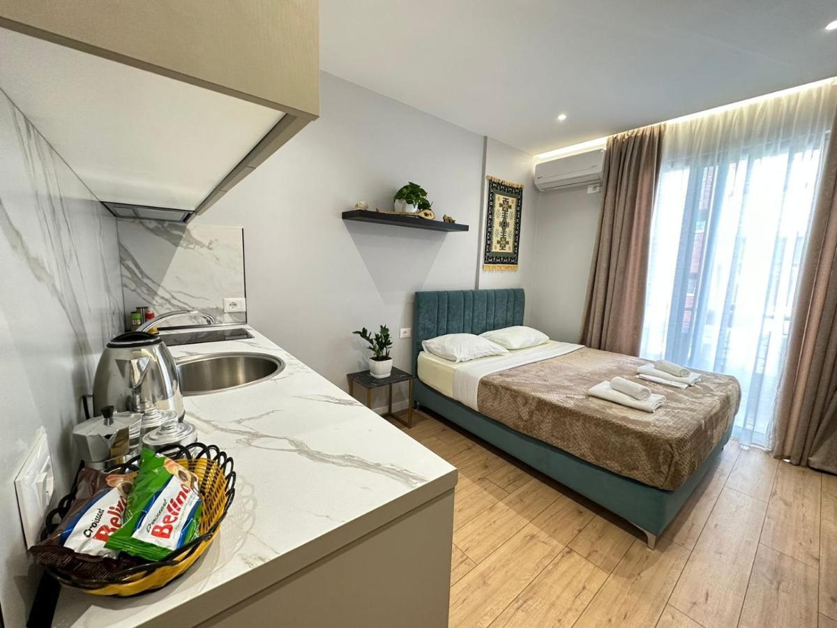 Trea Accomodations - Suite Lungomare Vlorë Exteriör bild