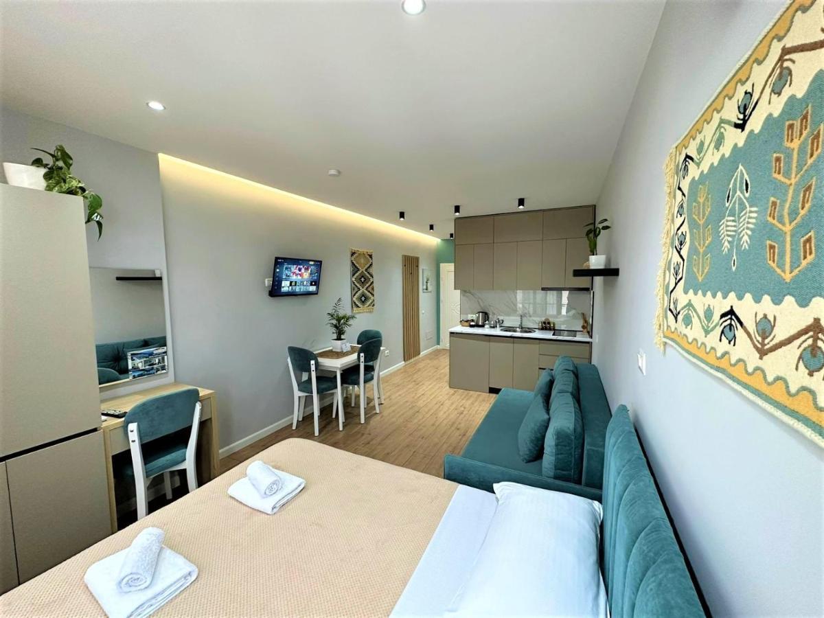Trea Accomodations - Suite Lungomare Vlorë Exteriör bild