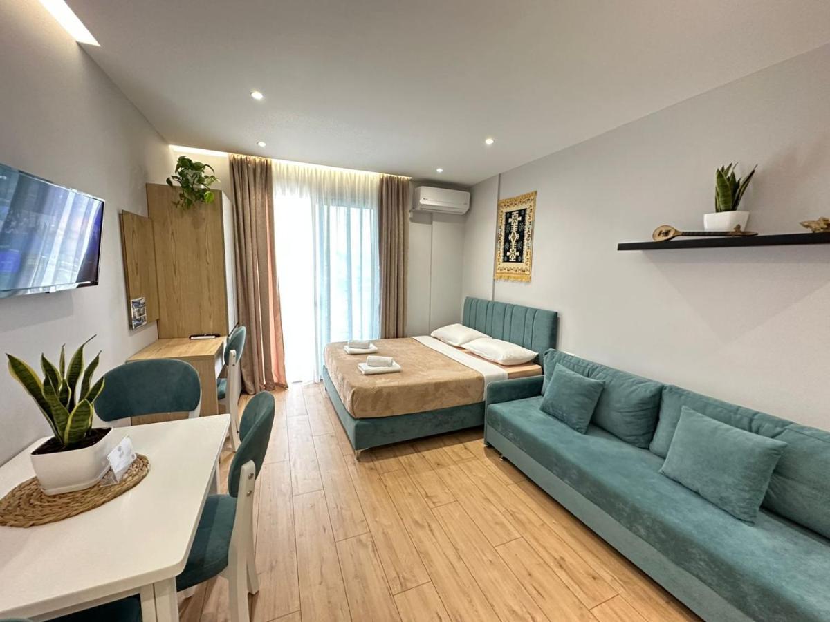 Trea Accomodations - Suite Lungomare Vlorë Exteriör bild