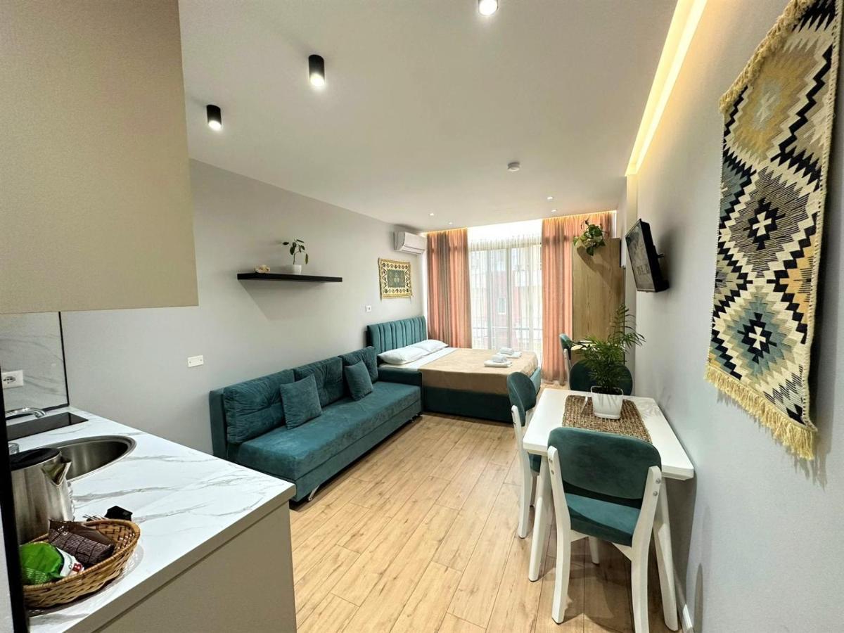 Trea Accomodations - Suite Lungomare Vlorë Exteriör bild