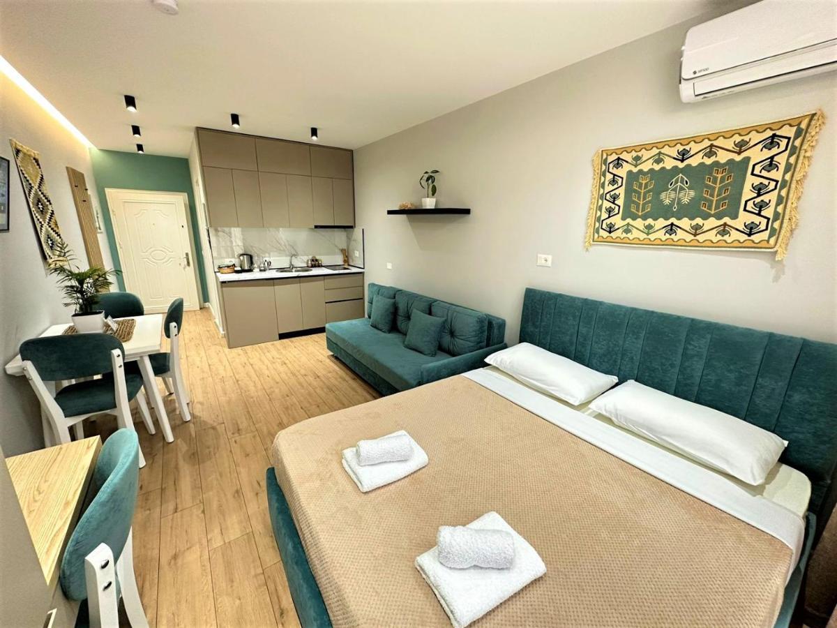 Trea Accomodations - Suite Lungomare Vlorë Exteriör bild