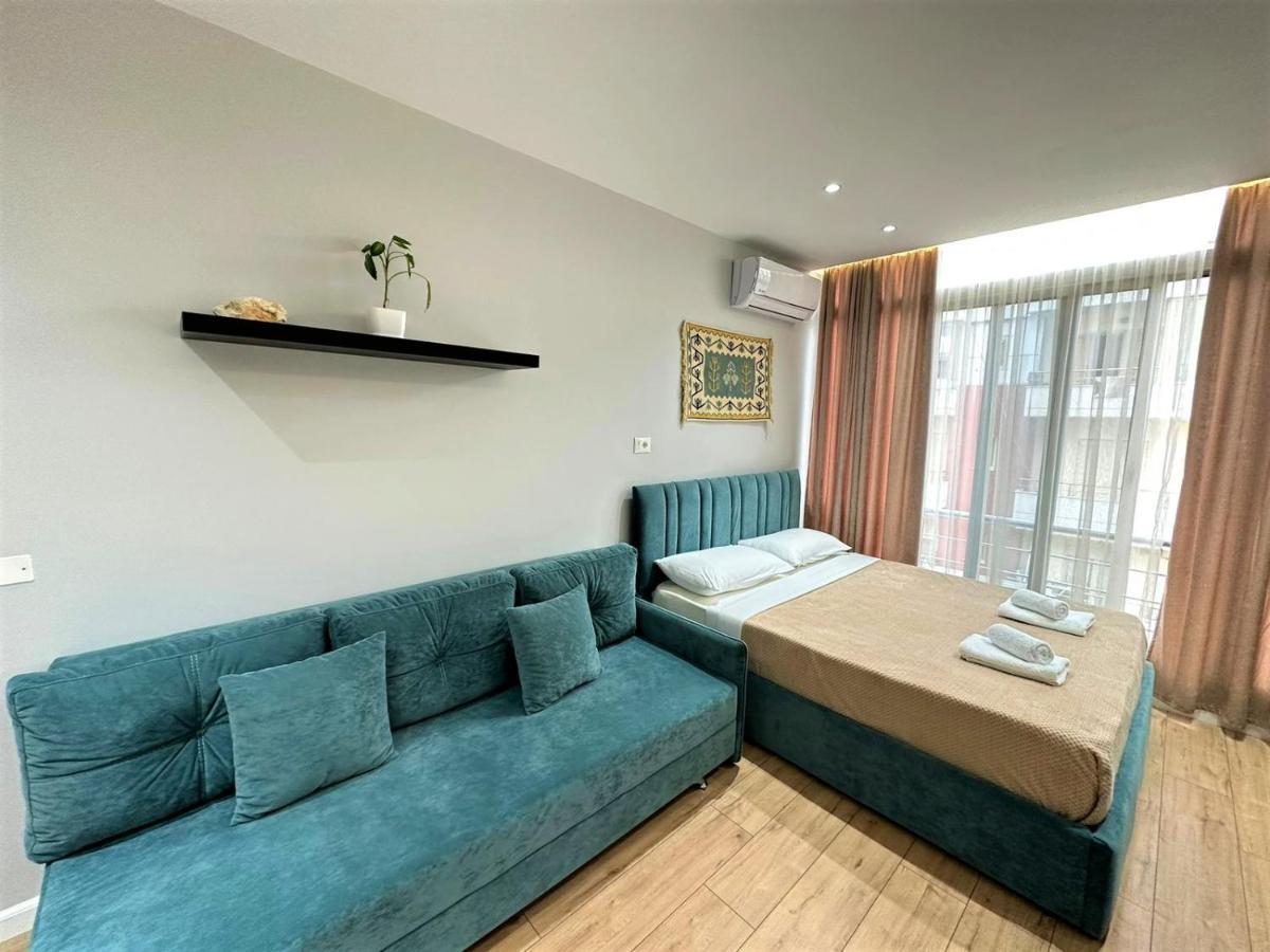 Trea Accomodations - Suite Lungomare Vlorë Exteriör bild